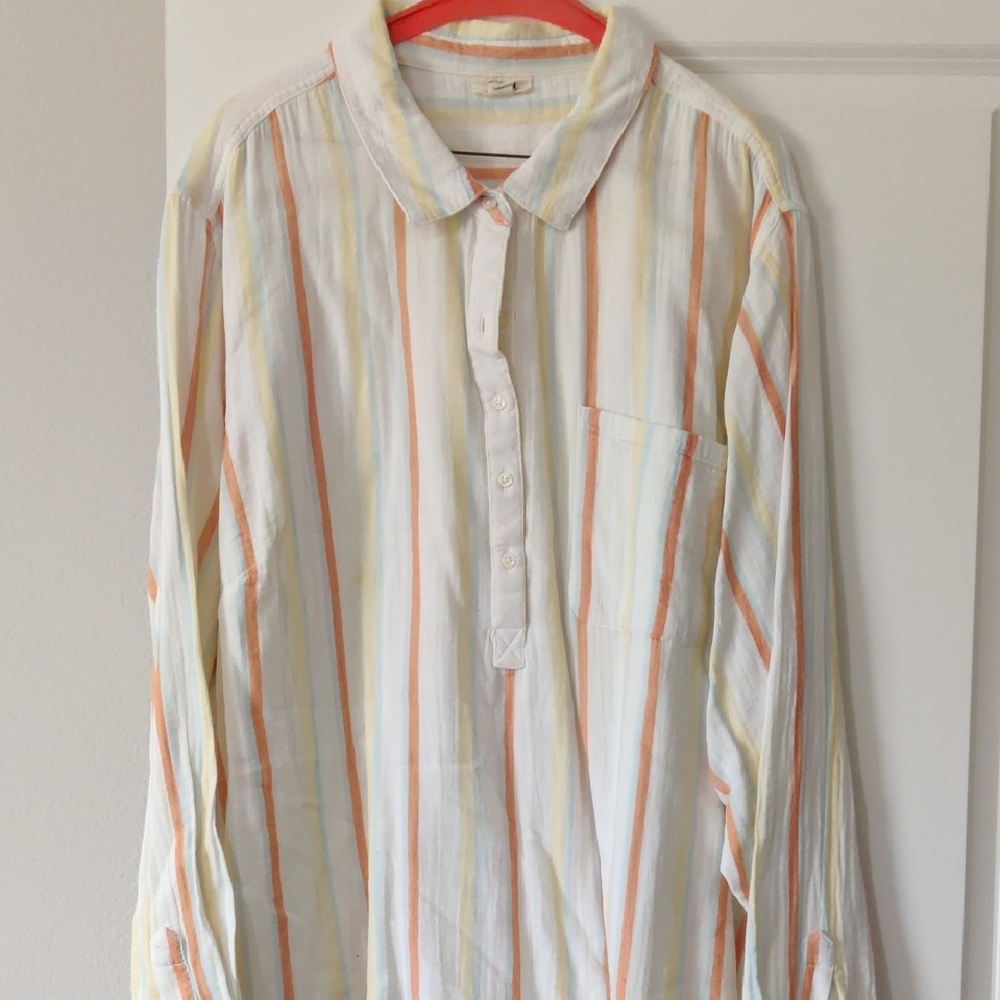 Striped 3/4 Button-Up Shirt